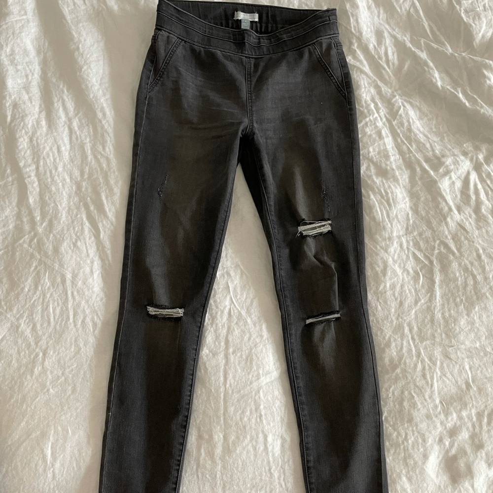 Size small faded black jegging. Ideal for size 4 or 6 US. Never worn.